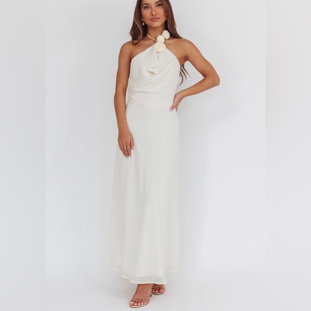 Selfie Leslie - Petronilla Rosette Halterneck Maxi Dress Eggshell